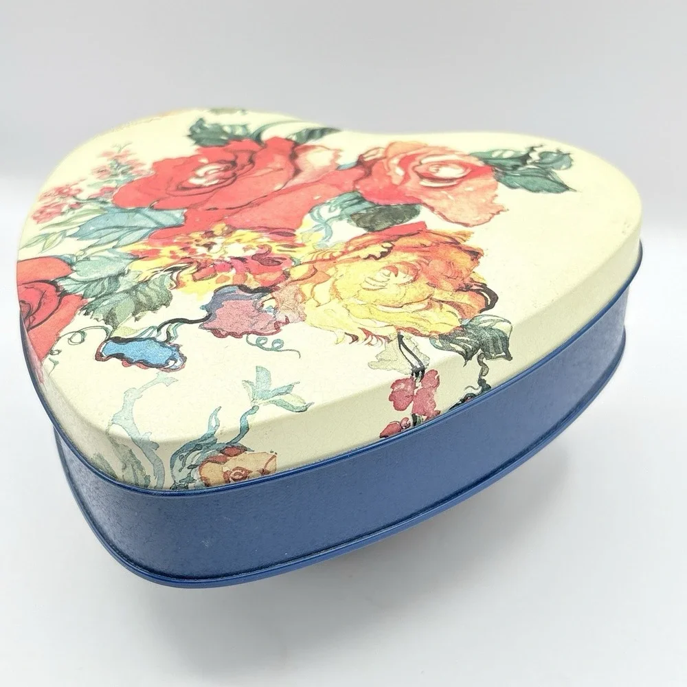 Heart Shaped Metal Soap Tin Container Tudor Garden 1988 Potpourri Press Sgnd